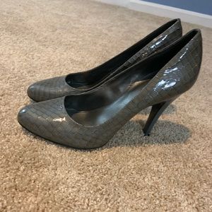 Gray snakeskin pumps. Jessica Simpson